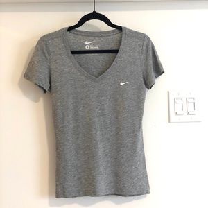 Nike heather grey workout tee
